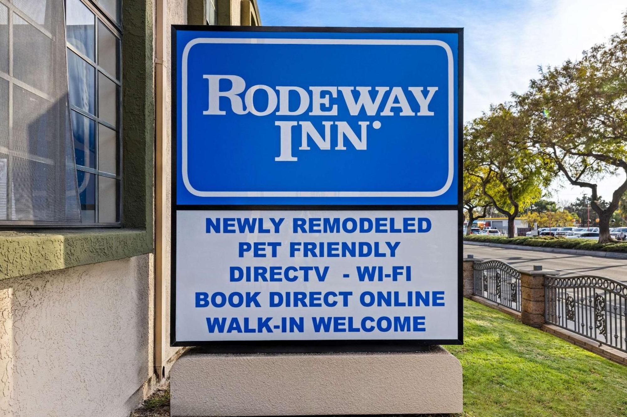 Rodeway Inn Santa Ana Exterior photo